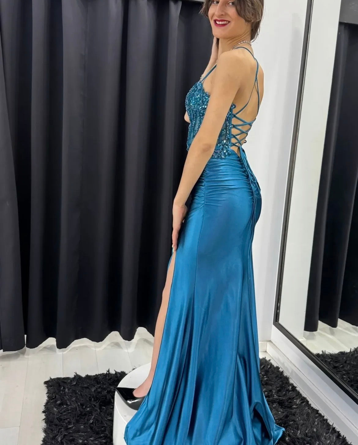 Abito Karol