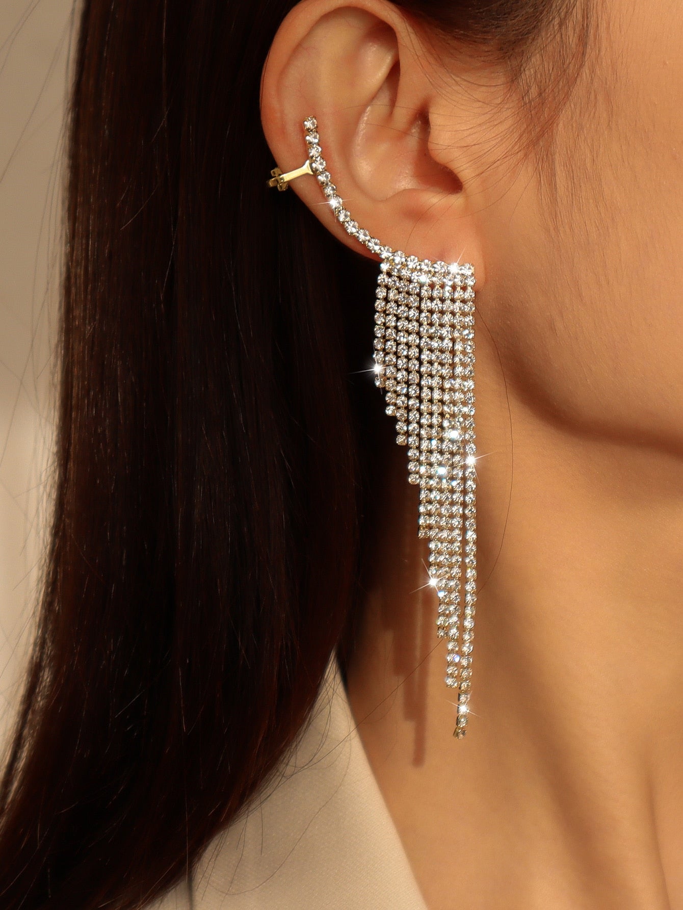 Orecchini pendenti lunghi con nappa e strass per donna, gioielli Orecchini pendenti lunghi con nappa e strass per donna, gioielli